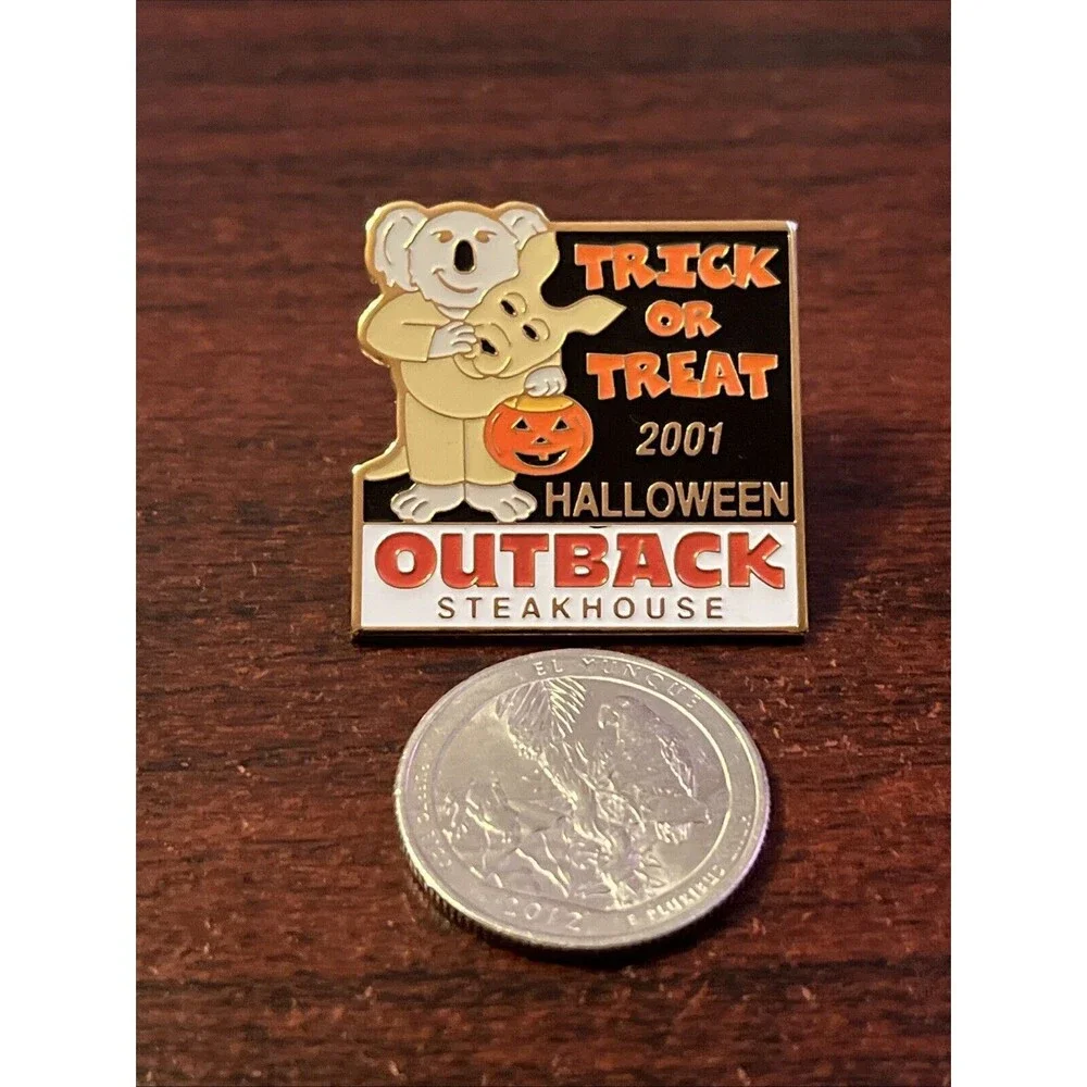 Outback Steakhouse 2001 Halloween‎ Trick Or Treat Koala Kangaroo Lapel Hat Pin